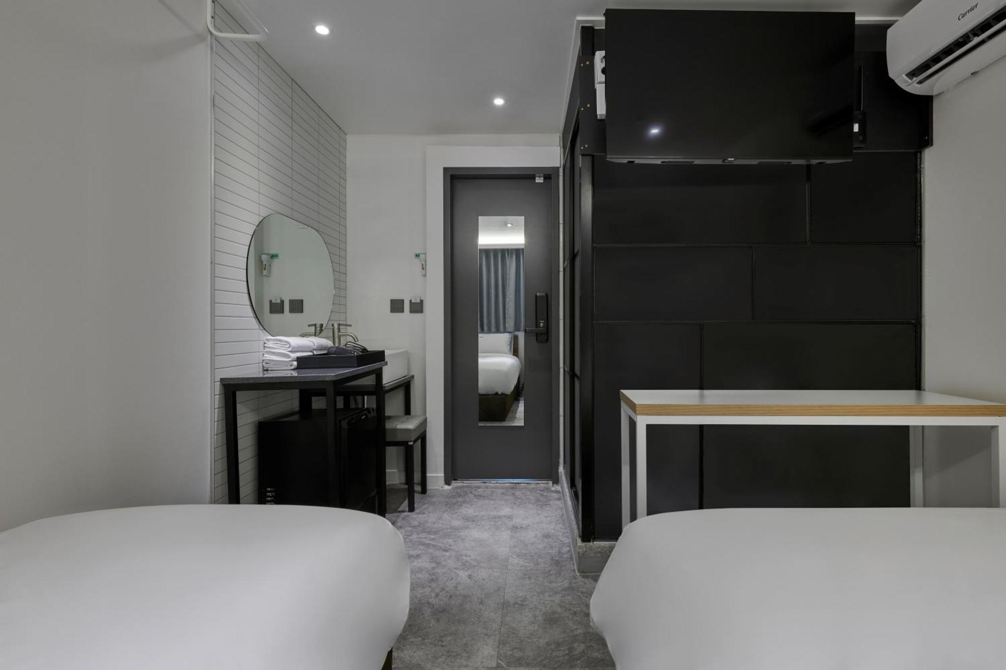 Eight Rest Hostel Myeongdong Seoul Exterior photo