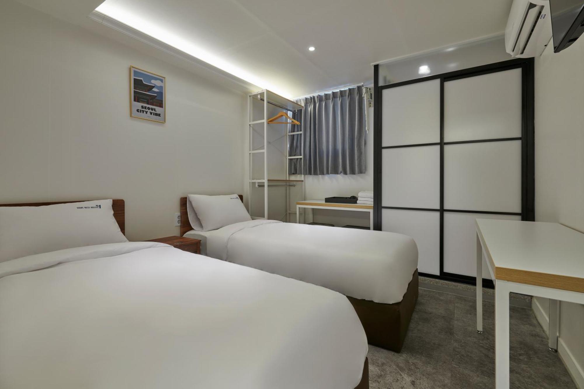 Eight Rest Hostel Myeongdong Seoul Exterior photo